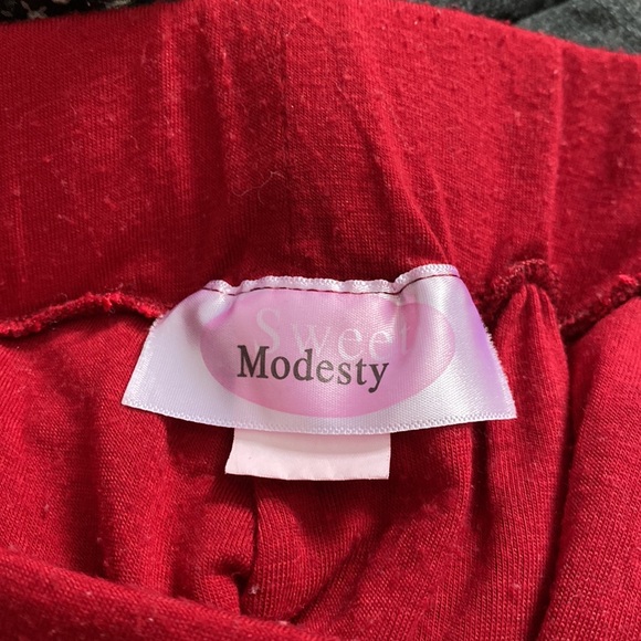 Sweet Modesty women’s red lace pencil skirt - Picture 3 of 6